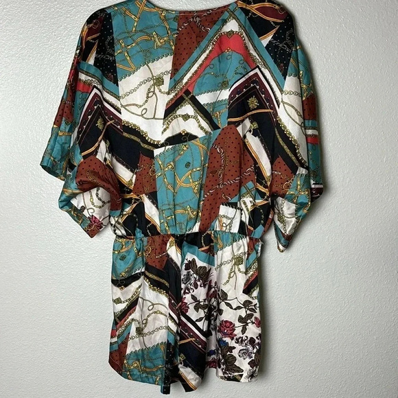 Lulu’s Romper - Picture 9 of 9